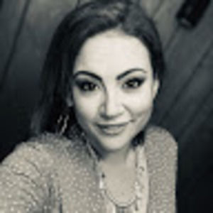 Meet your Posher, Cassandra